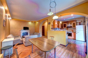 Three-room apartment near Ocean Plaza